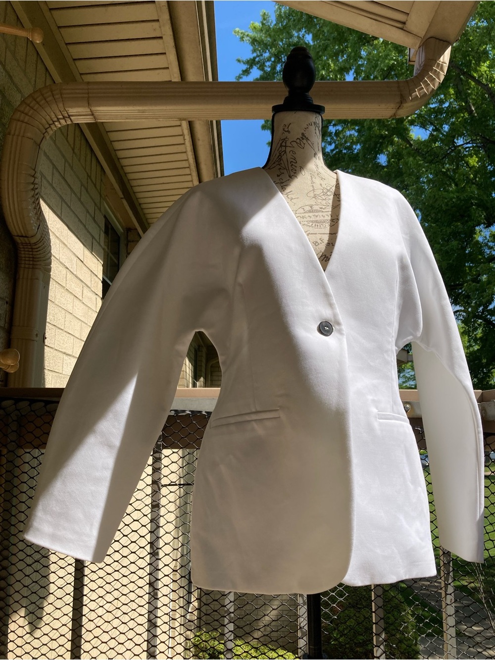 Zara 100% Cotton White Collarless Blazer Single Button Front Rounded Shoulders
